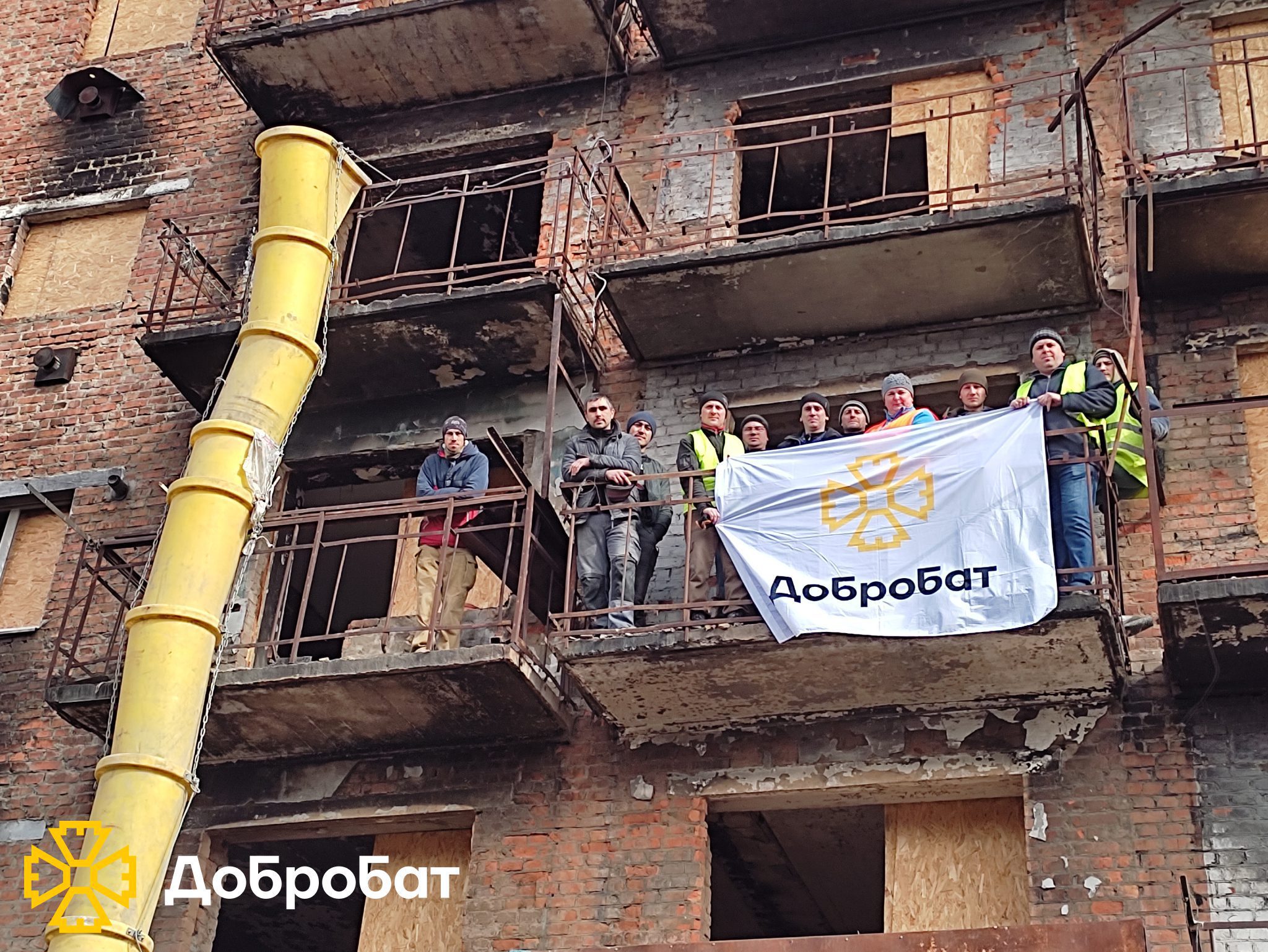 Чотири регіони, 18 виїздів на об’єкти та 175 залучених волонтерів: «Добробат» звітує про тиждень відбудови