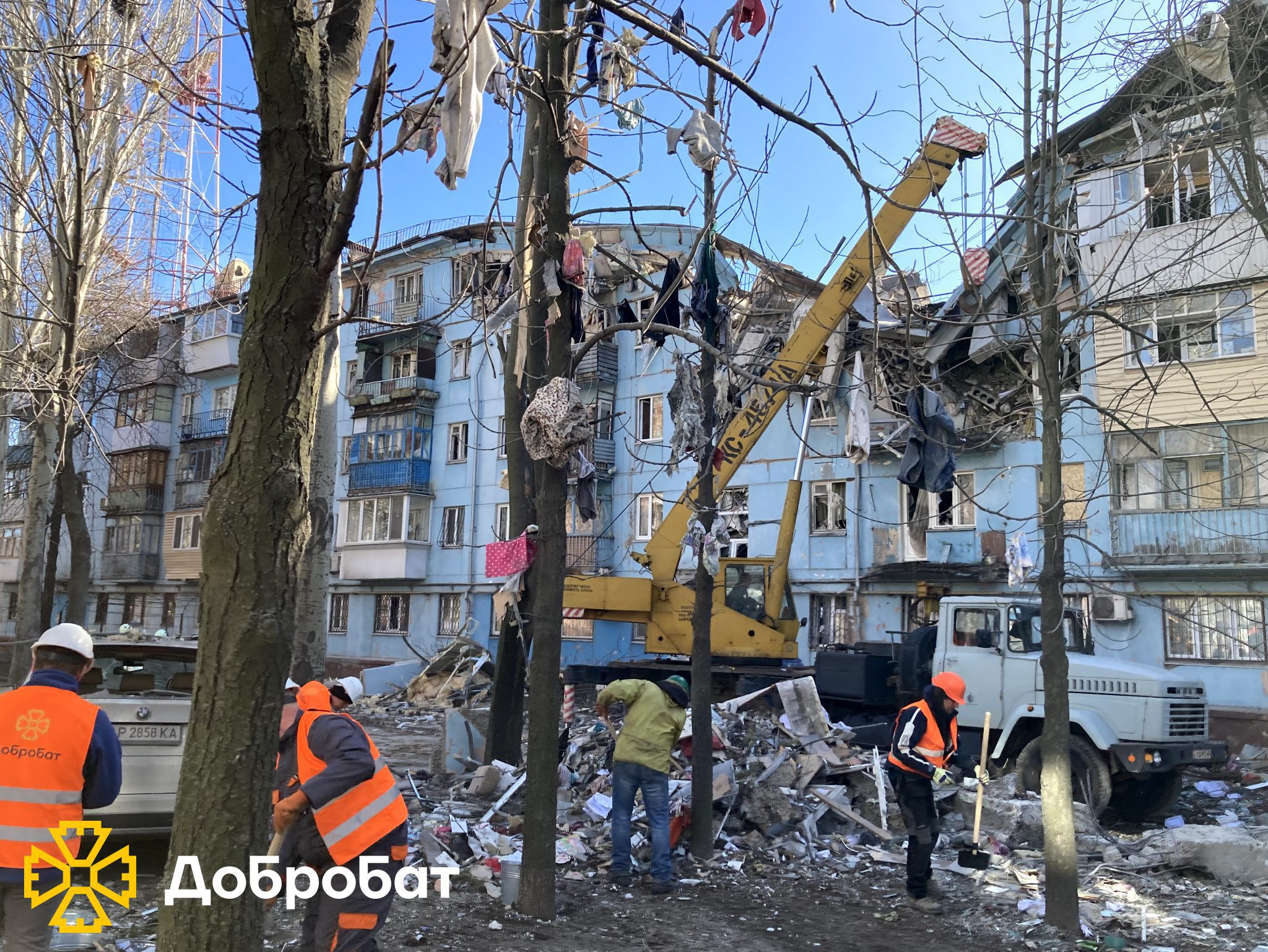 Dobrobat spring kicks off: over 220 volunteers joined urgent reconstruction last week