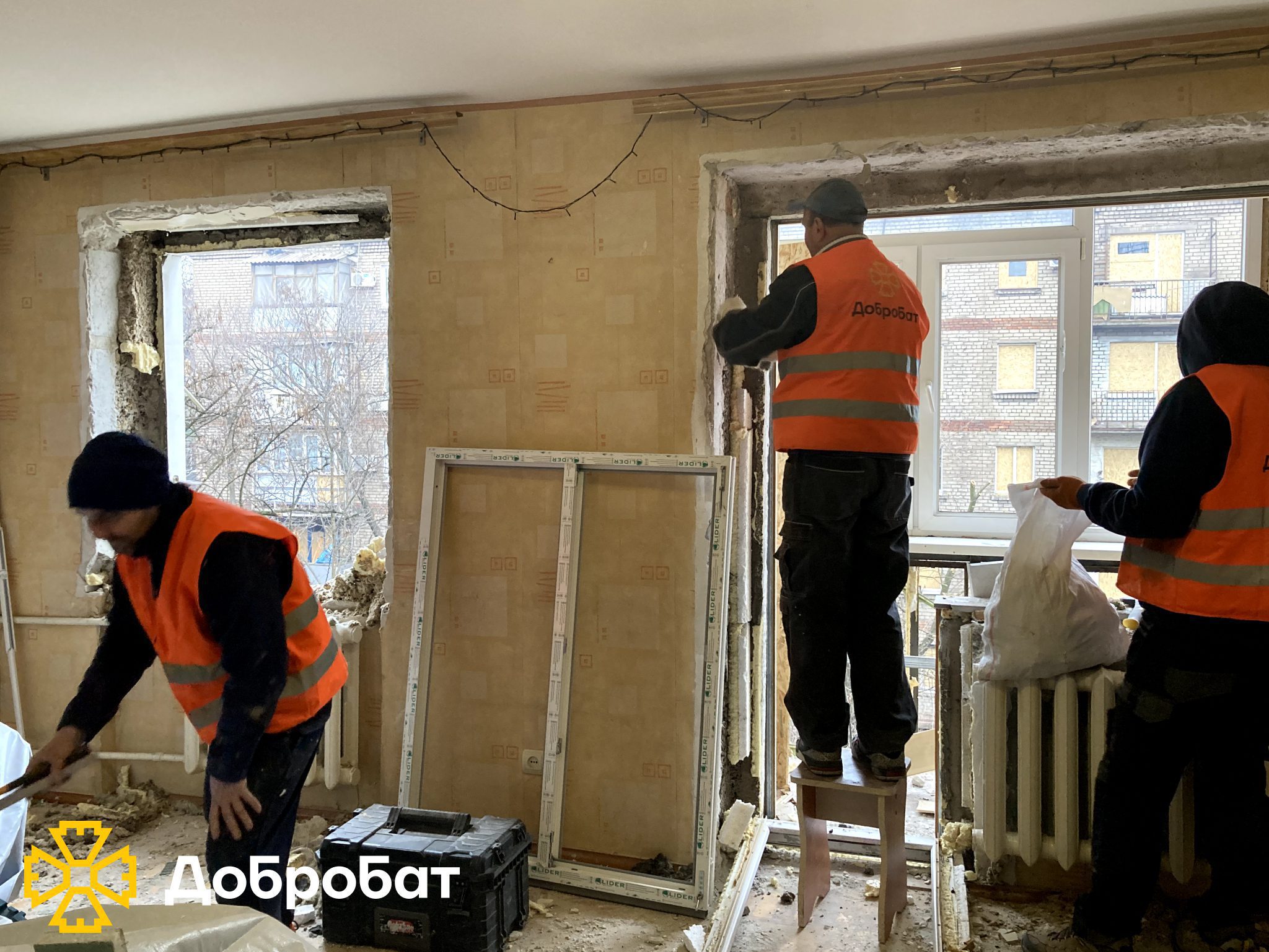 Dobrobat spring kicks off: over 220 volunteers joined urgent reconstruction last week