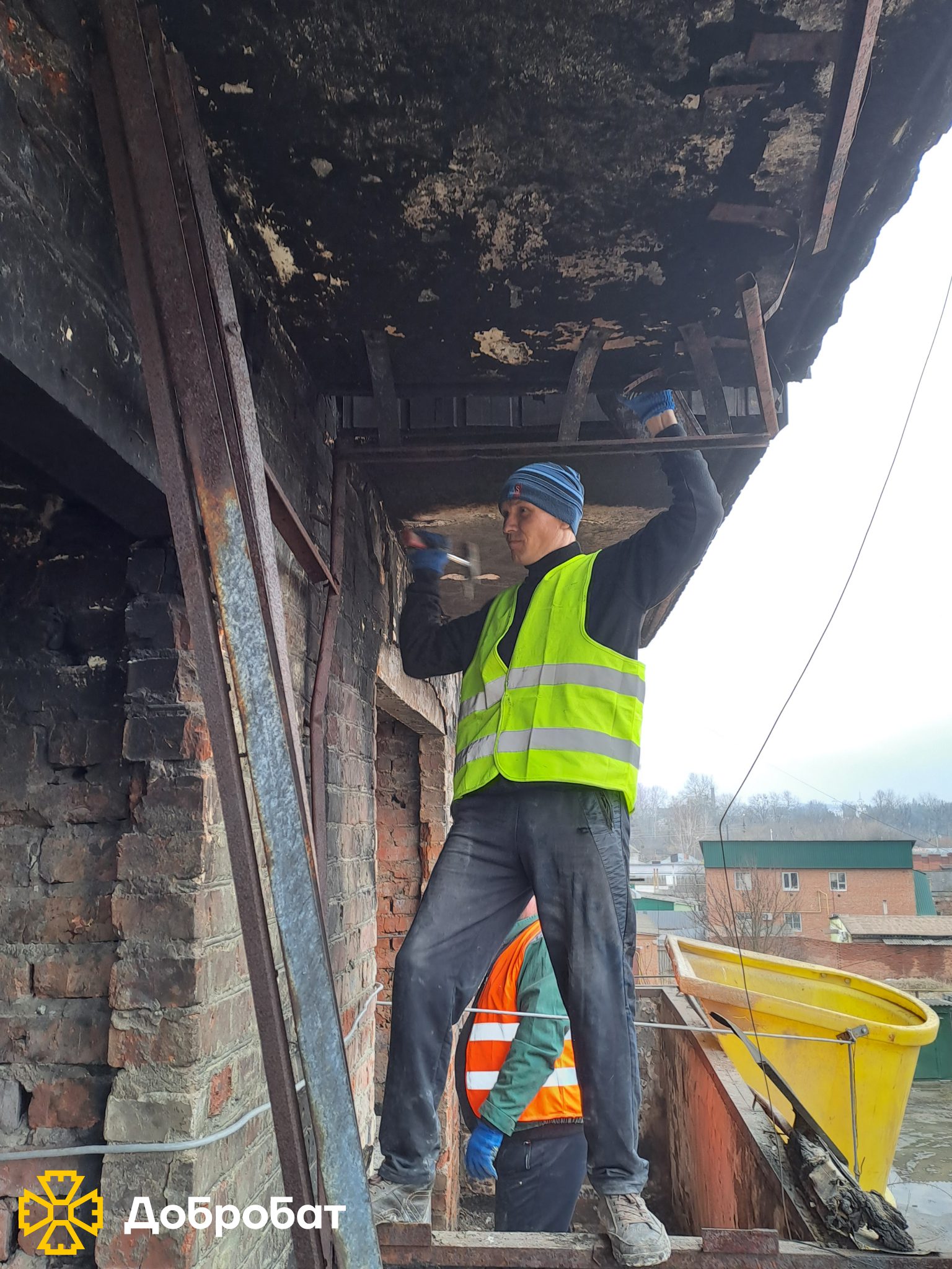 Dobrobat spring kicks off: over 220 volunteers joined urgent reconstruction last week