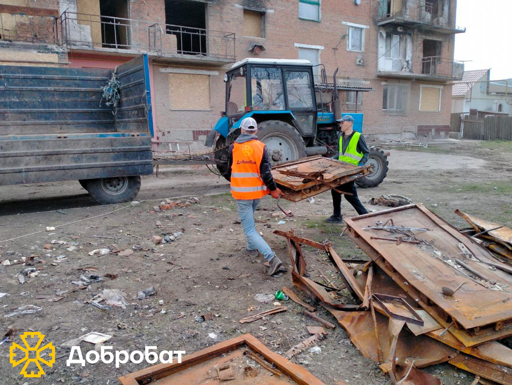 Близько 220 волонтерів нагально відновлювали об‘єкти в шести регіонах країни: звітуємо про тиждень в «Добробаті»