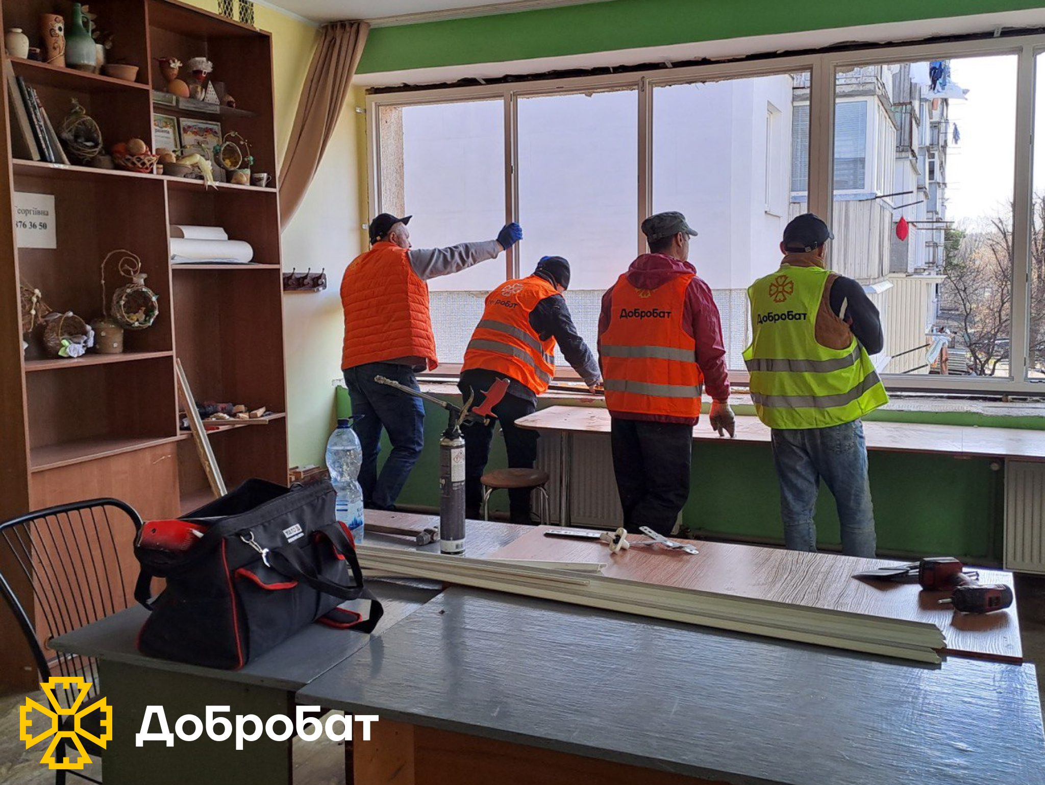 Близько 220 волонтерів нагально відновлювали об‘єкти в шести регіонах країни: звітуємо про тиждень в «Добробаті»