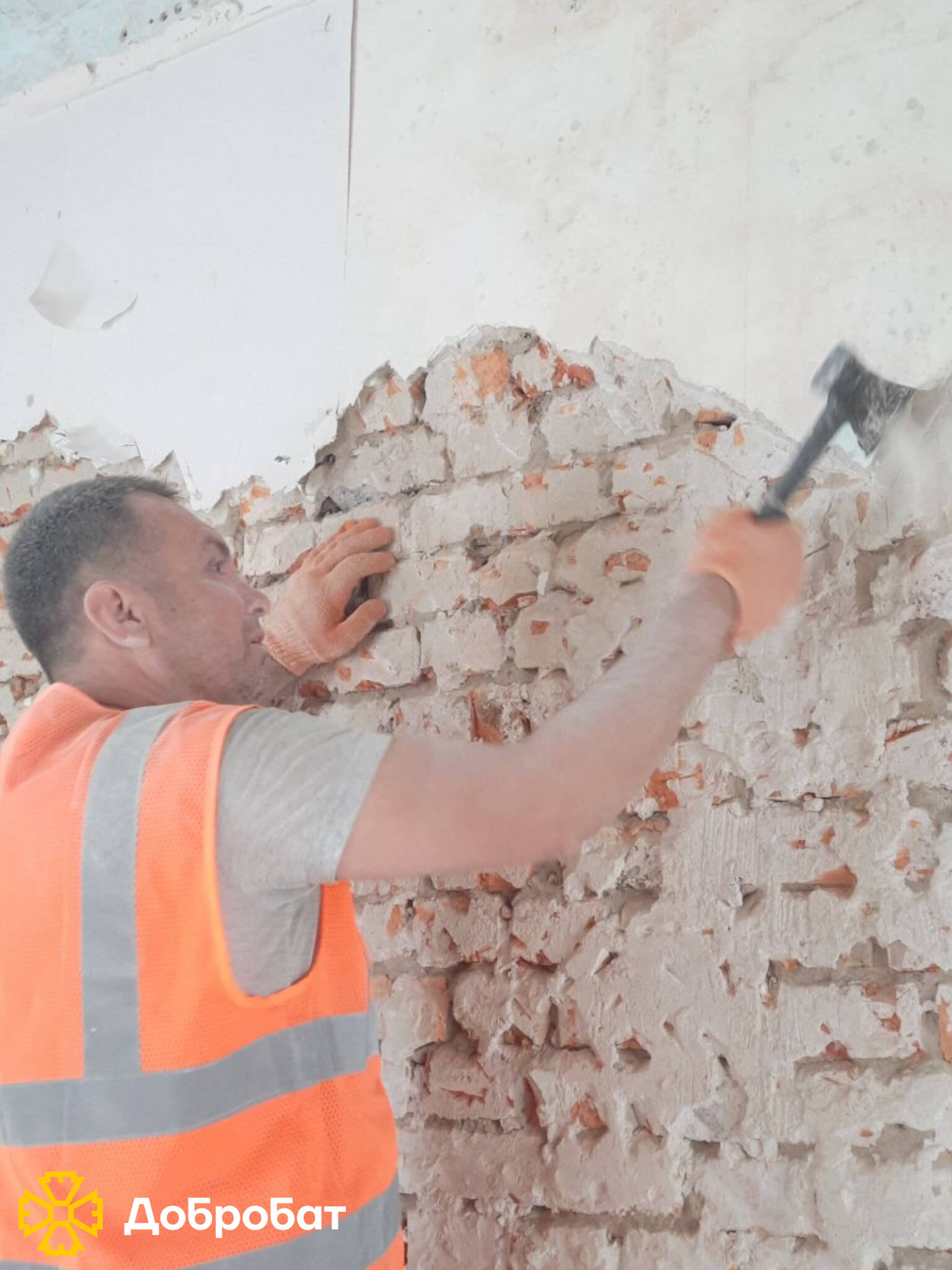 Спрямували допомогу на південь України та продовжили відбудову об’єктів соціальної інфраструктури та домівок постраждалих: звітуємо про тиждень в «Добробаті»