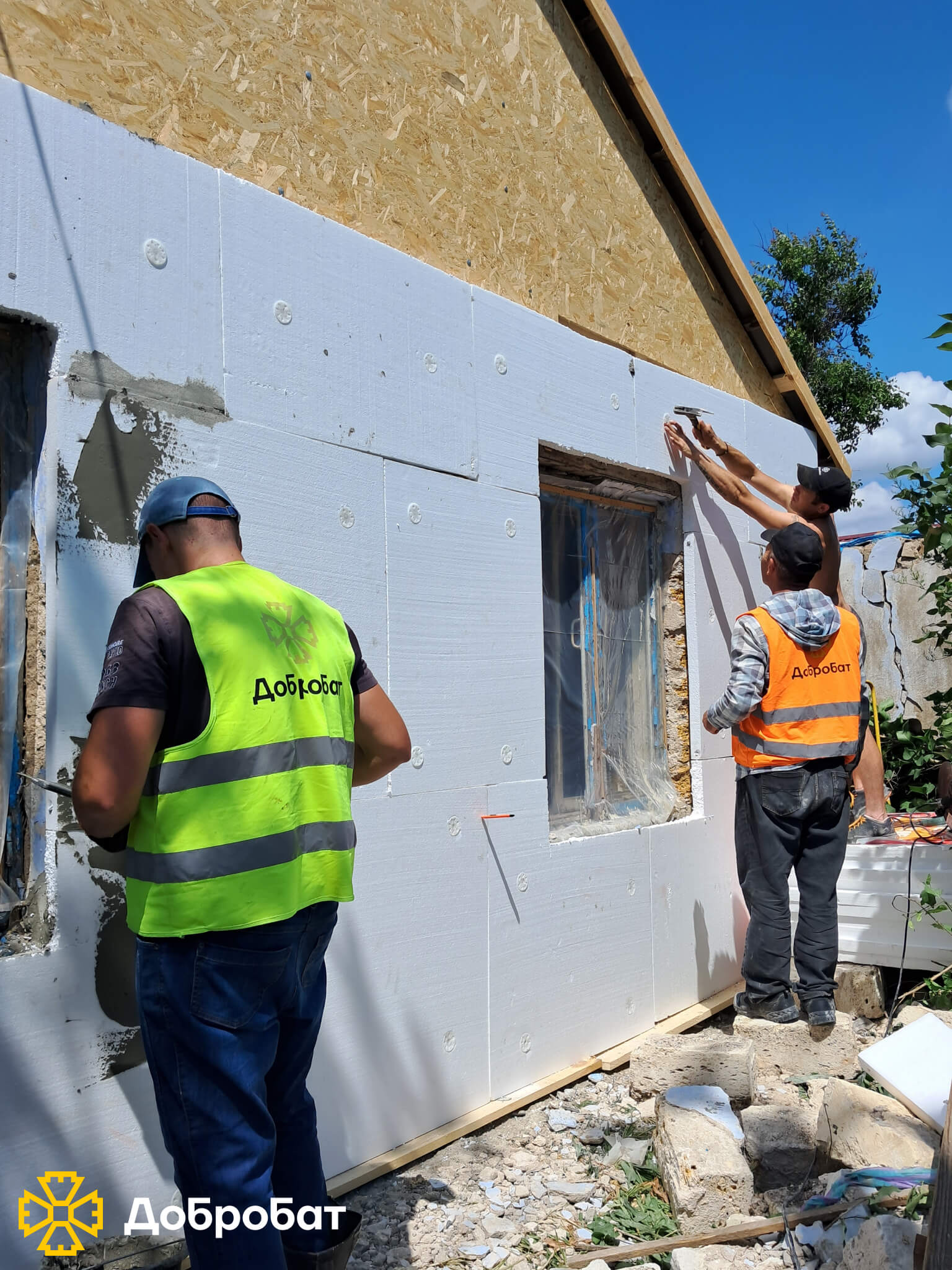 Сила духу та відданість спільній справі: понад 180 волонтерів «Добробату» долучилися до відбудови та допомоги постраждалим минулого тижня