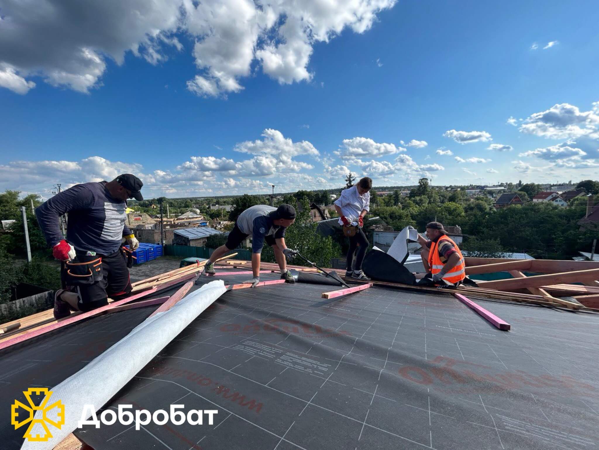 Близько 170 добровольців долучилися до нагальної відбудови країни: «Добробат» звітує про зроблене за тиждень