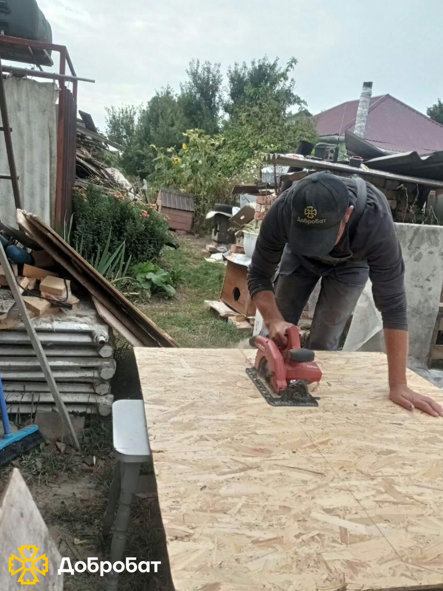 Понад 140 добровольців взяли участь у відновлювальних роботах минулого тижня: «Добробат» звітує про тиждень відбудови