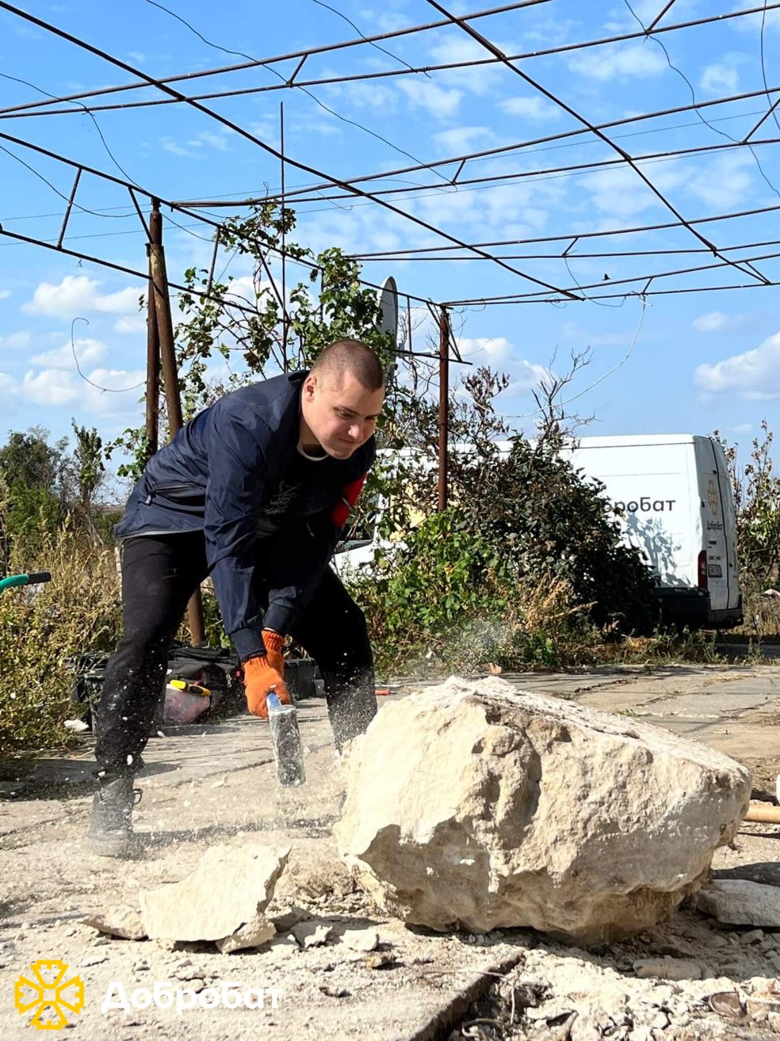 Понад 140 добровольців взяли участь у відновлювальних роботах минулого тижня: «Добробат» звітує про тиждень відбудови